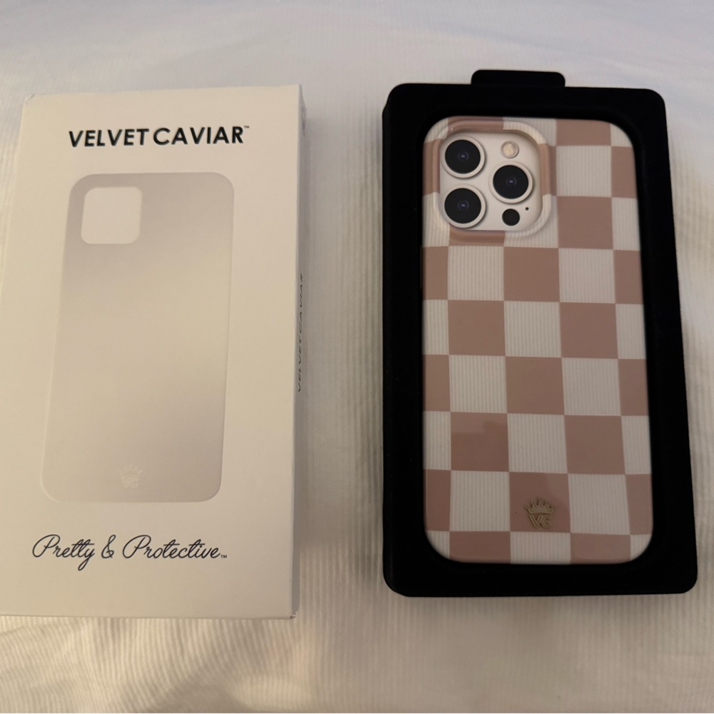 Bundle of iPhone 15 Pro Max cases, 5 included, all in great condition